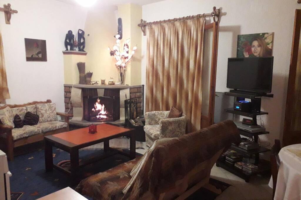 KalíviaEfis Houseアパートメント エクステリア 写真