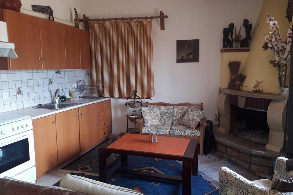 KalíviaEfis Houseアパートメント エクステリア 写真